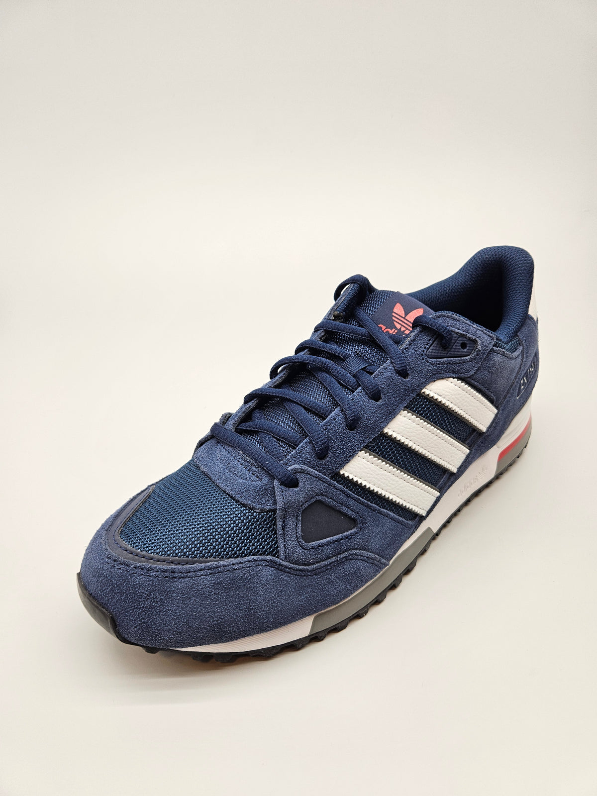 ADIDAS NOVI ORIGINAL PATIKI BR 46.5