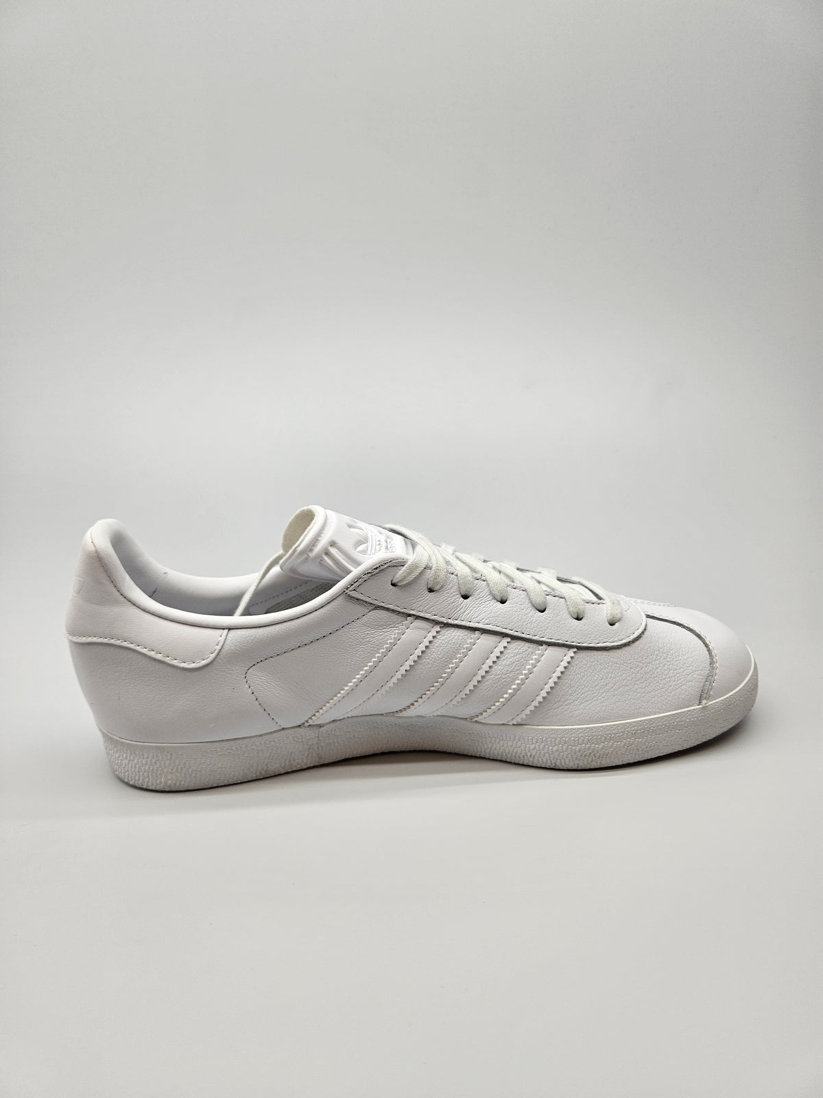ADIDAS NOVI ORIGINAL PATIKI BR 44.5