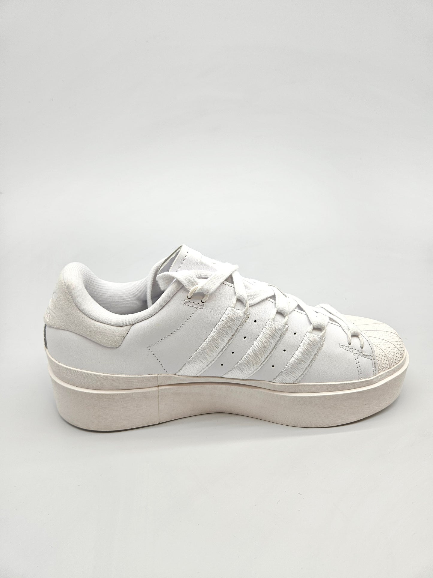 ADIDAS NOVI ORIGINAL PATIKI BR 40