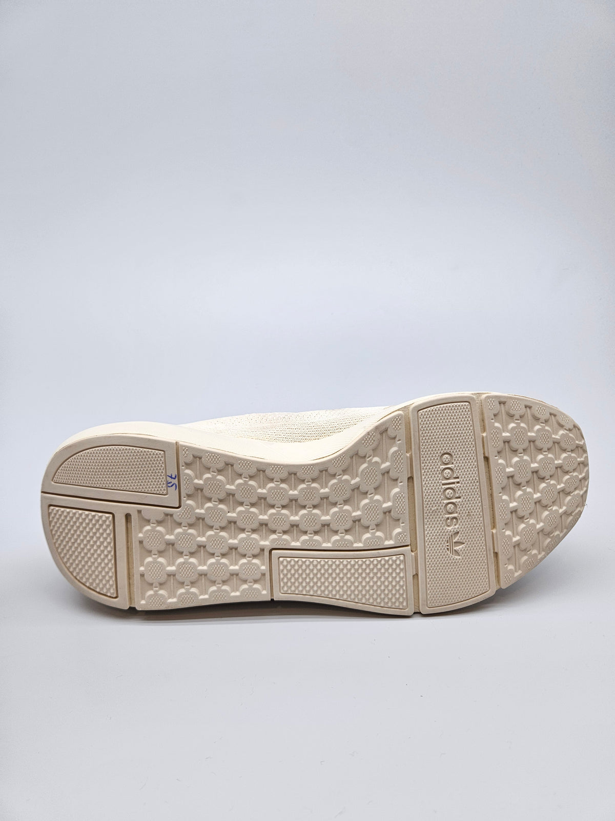 ADIDAS NOVI ORIGINAL PATIKI BR 40