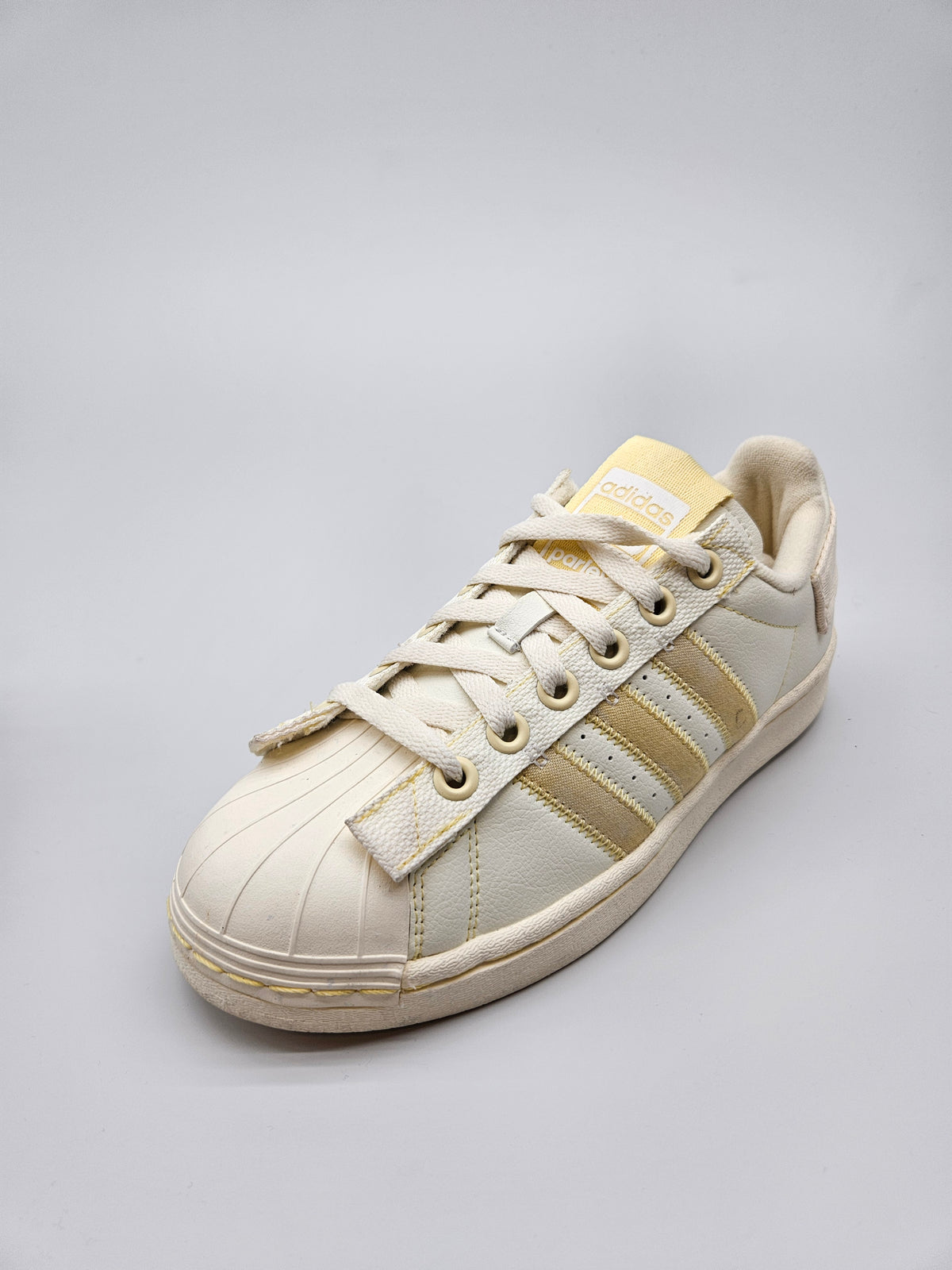 ADIDAS NOVI ORIGINAL PATIKI BR 38.5