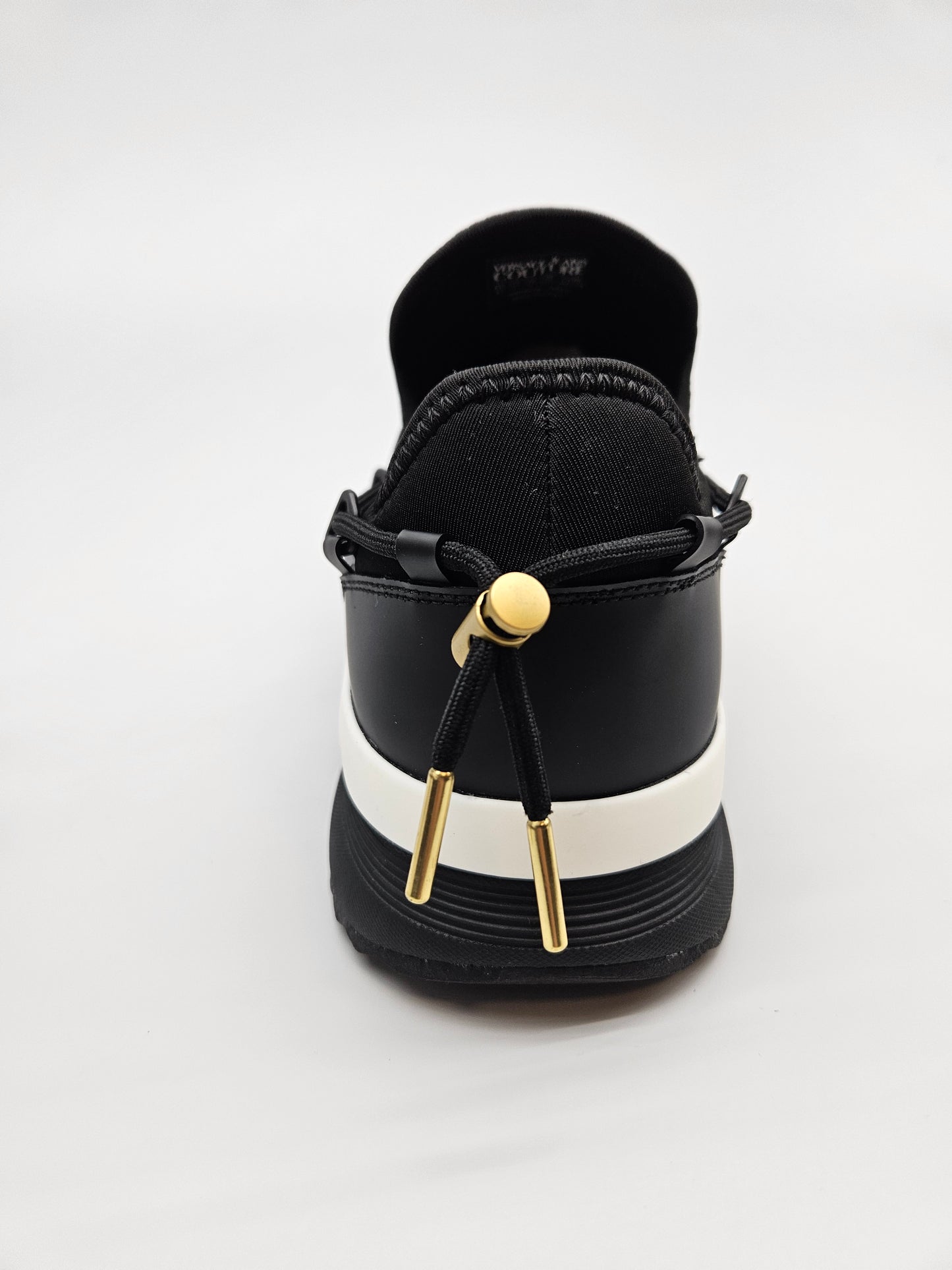 VERSACE NOVI ORIGINAL KOZNI BR 43