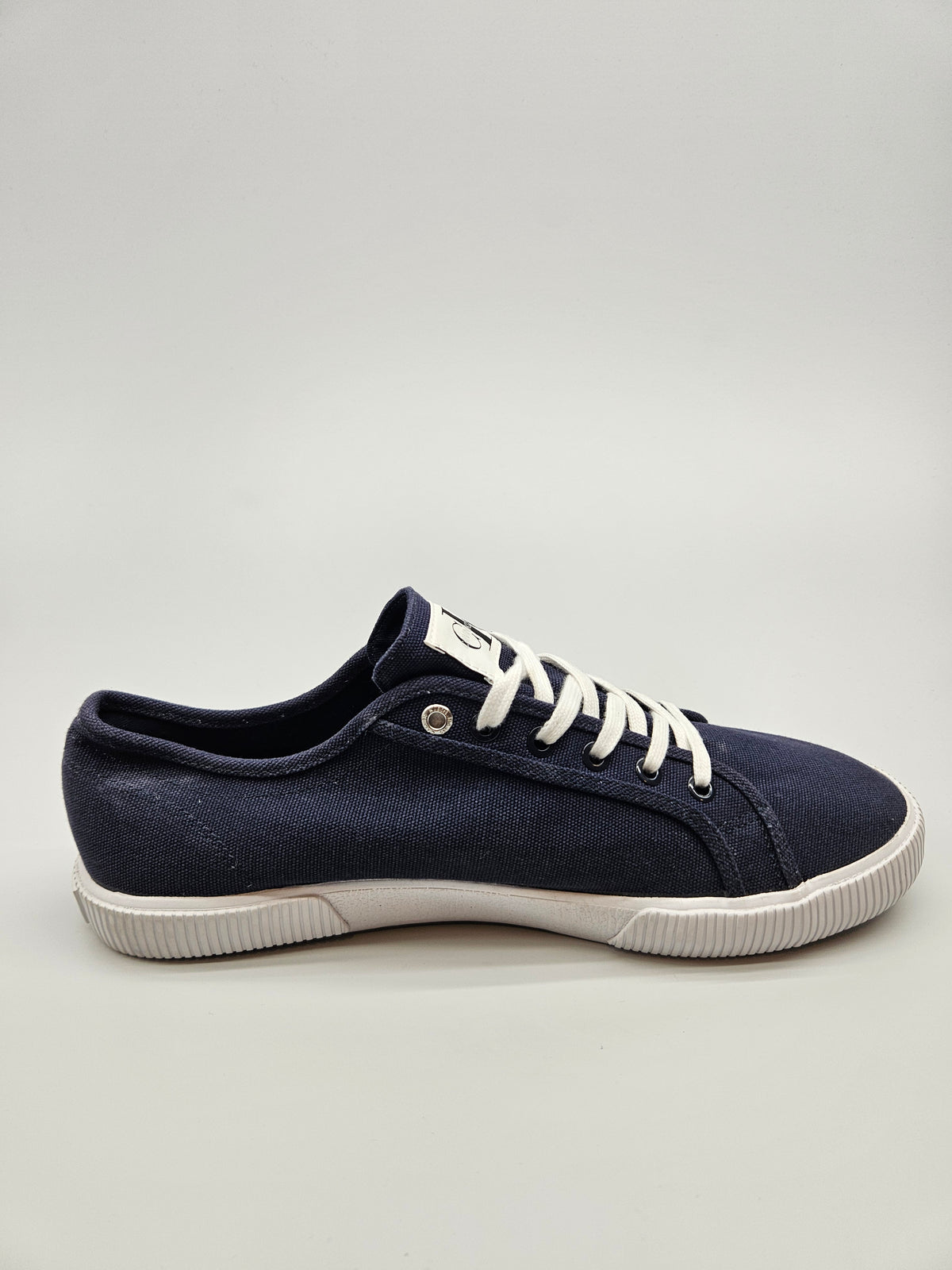 CALVIN KLEIN NOVI ORIGINAL PATIKI BR 43