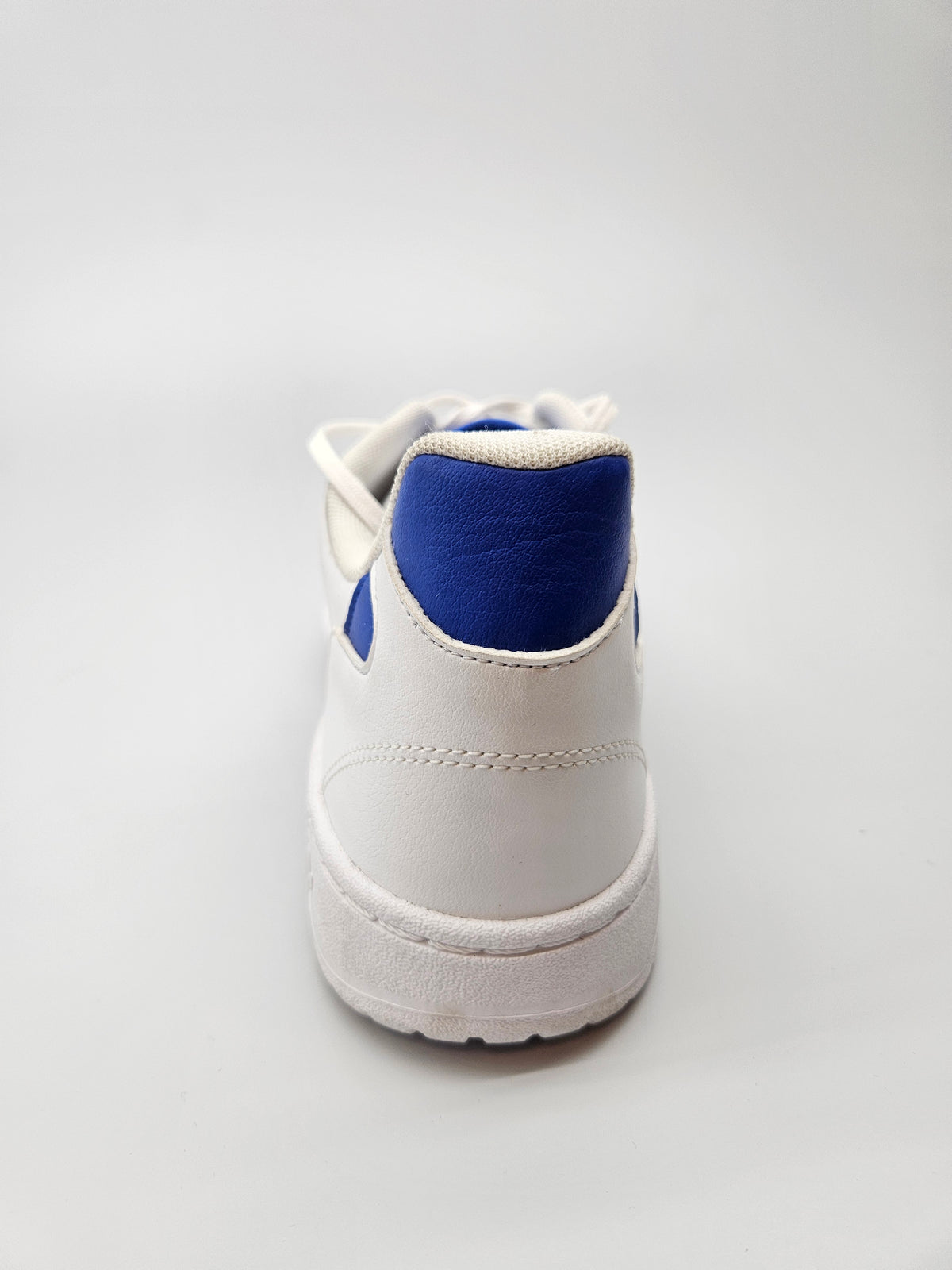 ADIDAS NOVI ORIGINAL PATIKI BR 48.5