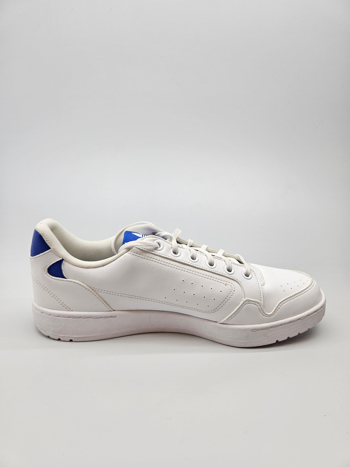 ADIDAS NOVI ORIGINAL PATIKI BR 48.5