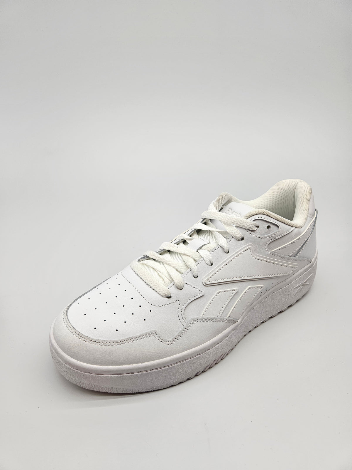 REEBOK NOVI ORIGINAL KOZNI PATIKI BR 44.5