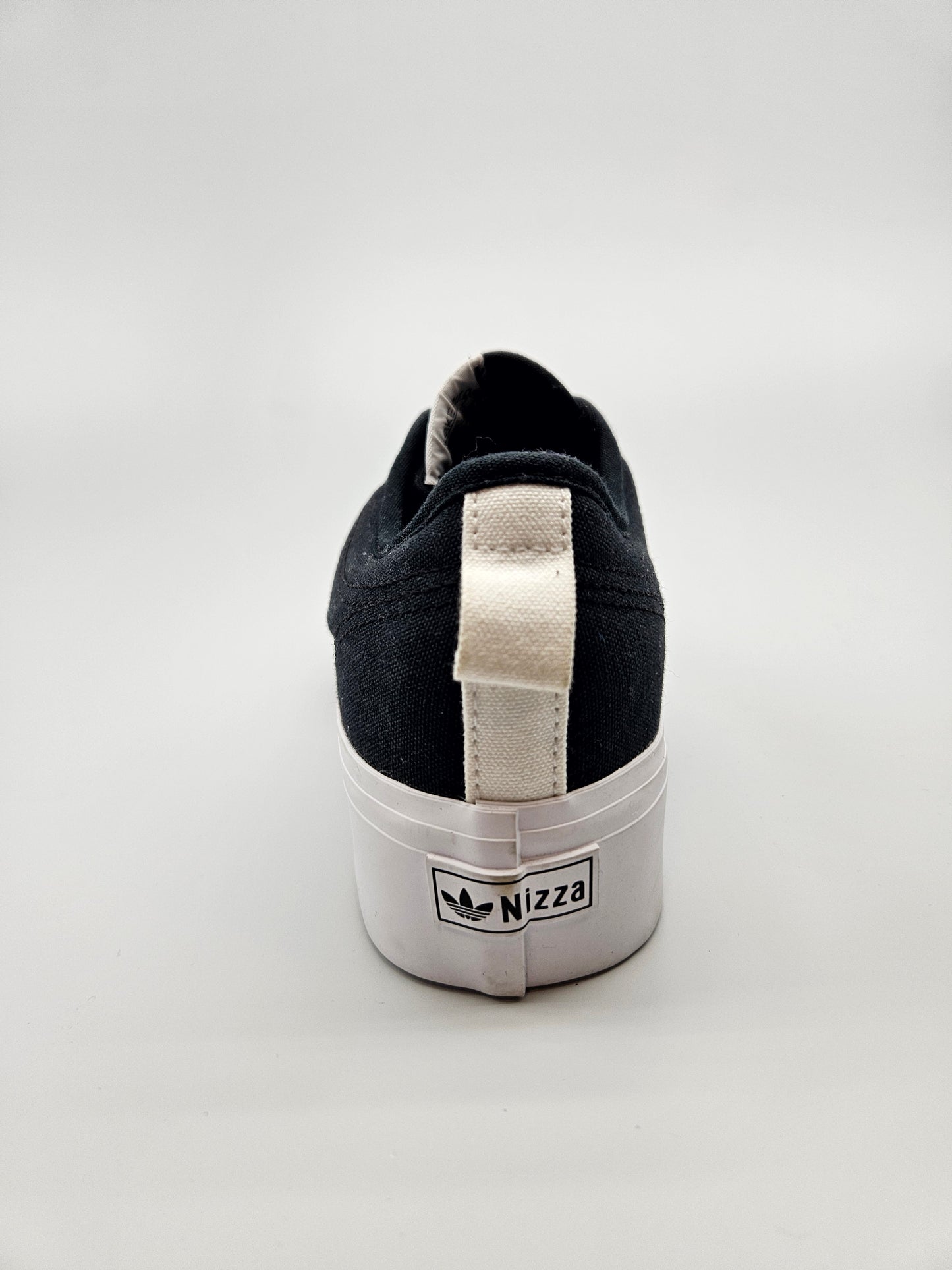 ADIDAS NOVI ORIGINAL PATIKI BR 42