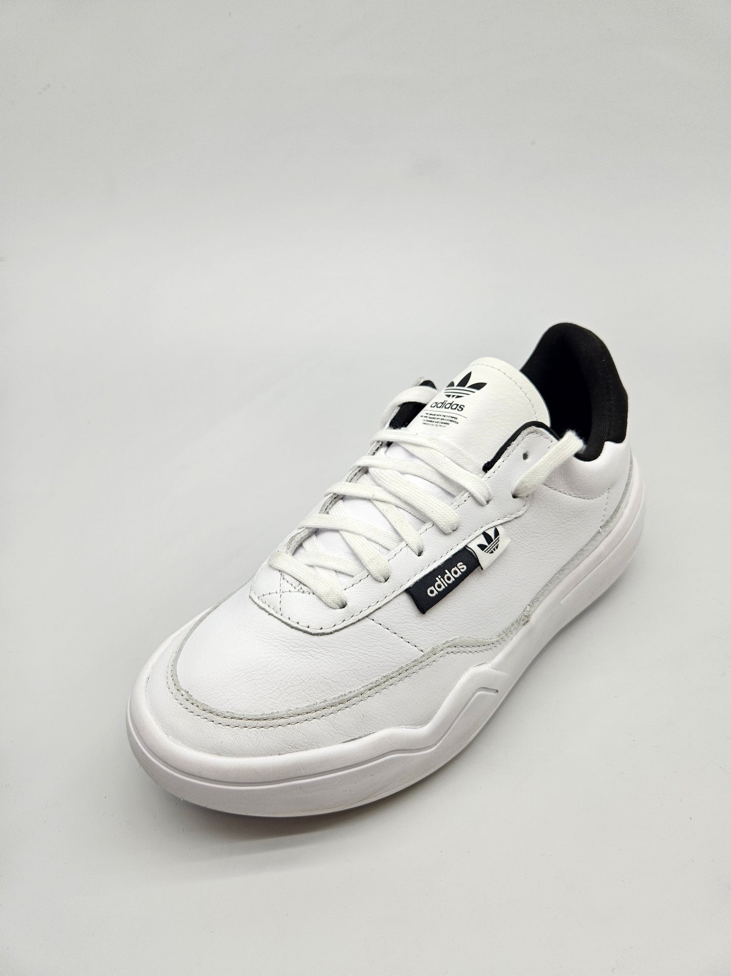 ADIDAS NOVI ORIGINAL PATIKI BR 40