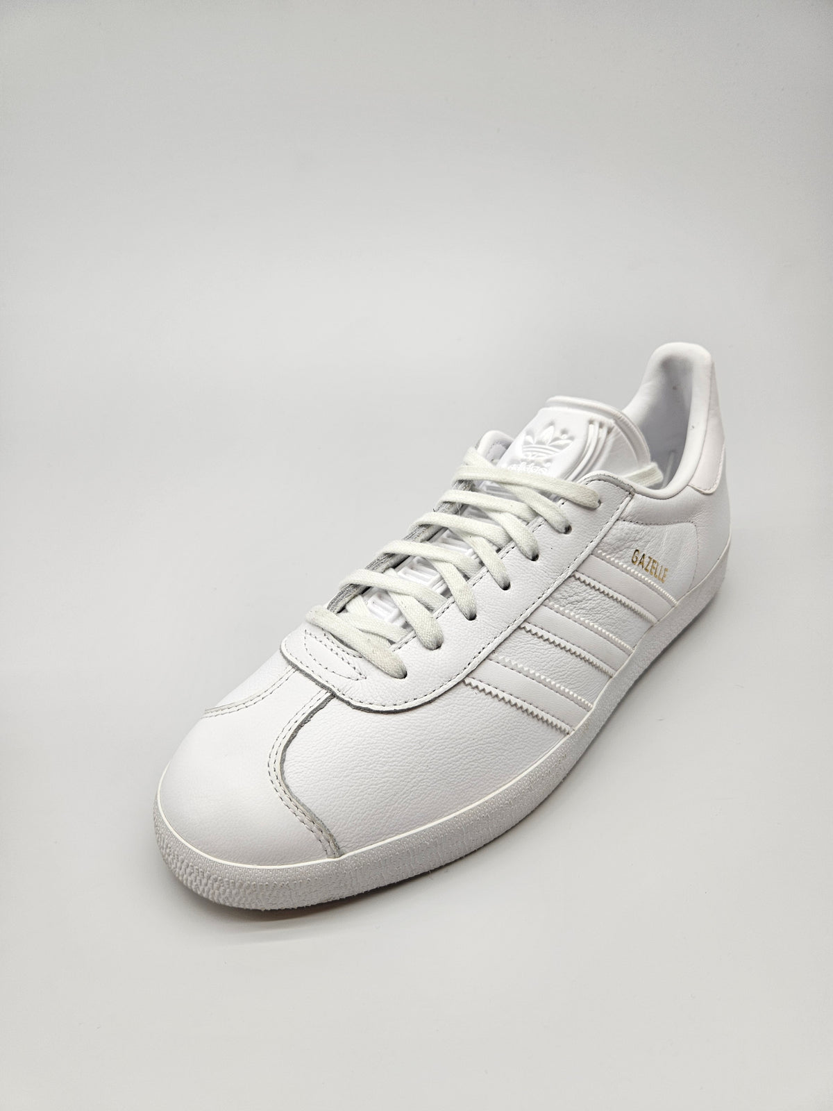 ADIDAS NOVI ORIGINAL PATIKI BR 44.5