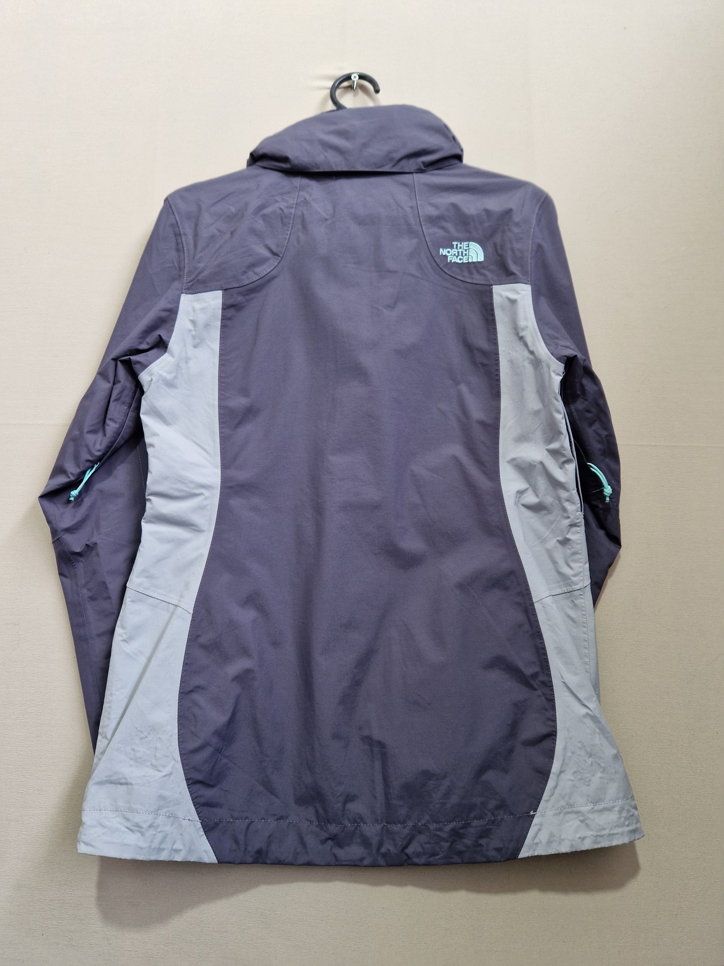NORTH FACE ZENSKA VODOODPORNA JAKNA GOLEMINA S