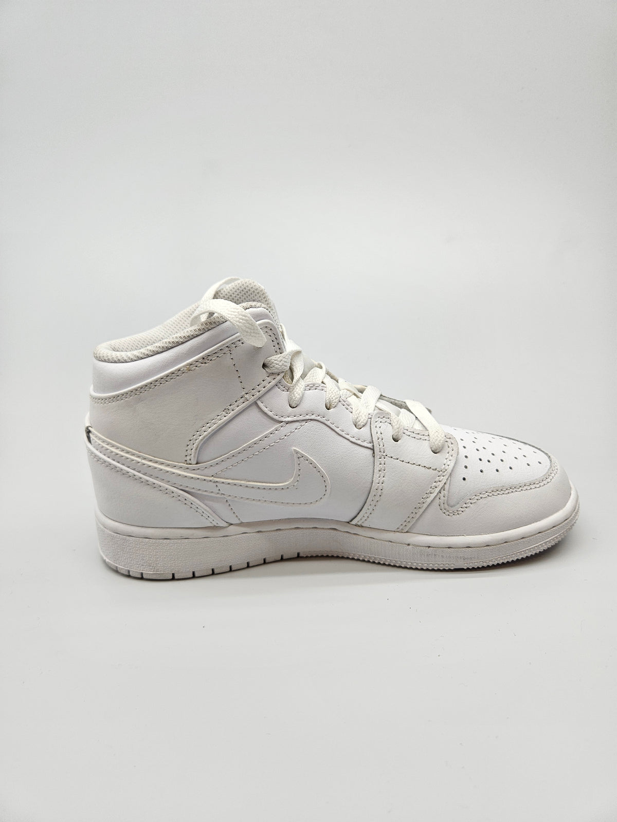 NIKE JORDAN NOVI ORIGINAL PATIKI BR 36